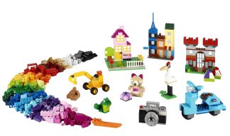 LEGO® Fantasiklosslåda stor 790 delar