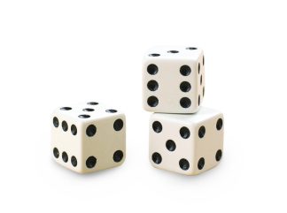 Tärningar 6 sidiga vita 96 st/fp