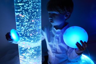 Bubbelrör med små bollar